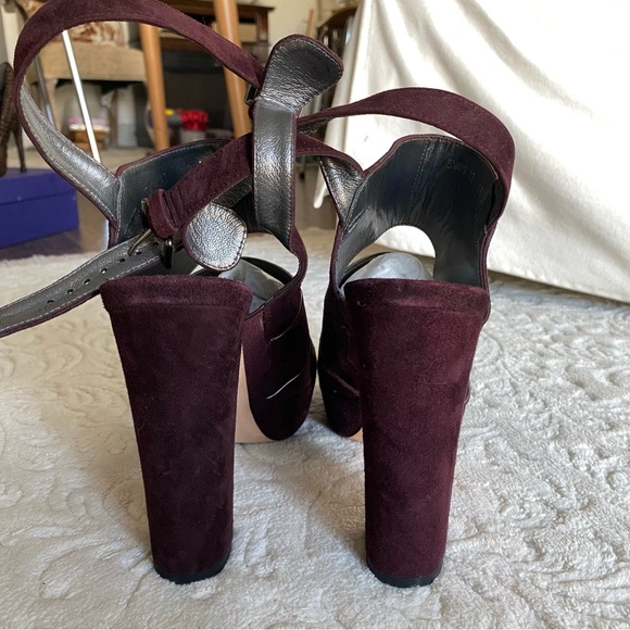 Stuart Weitzman Suede Platform Sandal - Picture 6 of 8